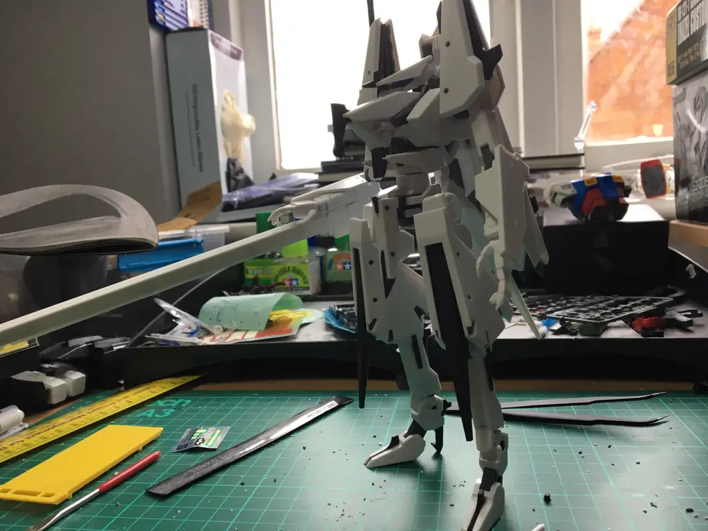 Desain mecha unik dalam Koutetsujou no Kabaneri Gambar desain mecha dalam anime Koutetsujou no Kabaneri