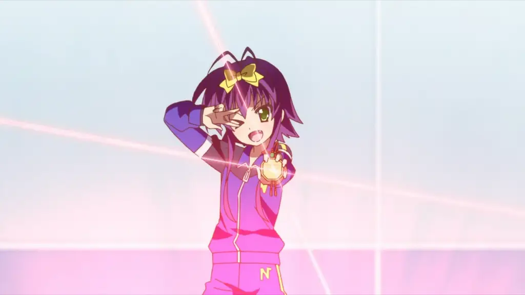Visual Kunci Vivid Strike Visual kunci anime Vivid Strike yang menampilkan karakter utama dan latar belakang yang dinamis.